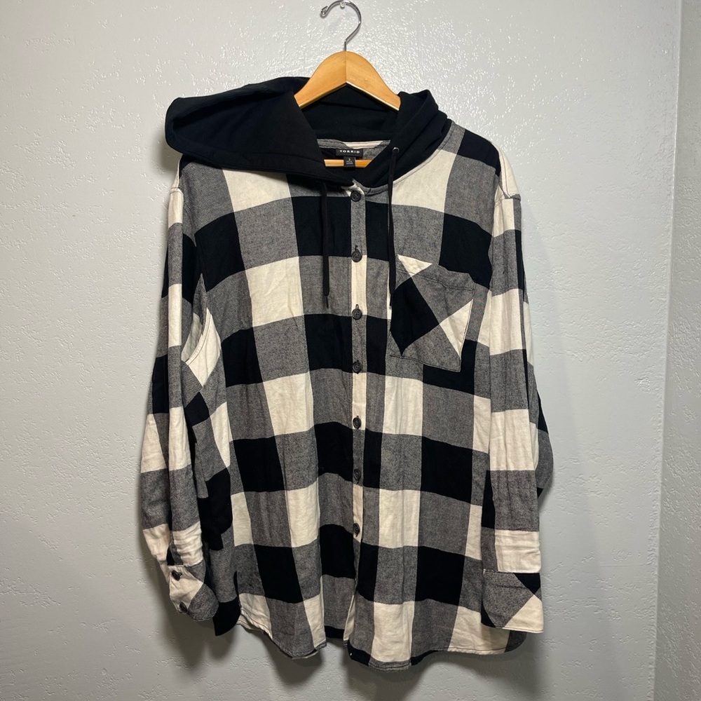 Torrid Black and White Plaid Hooded Shirt